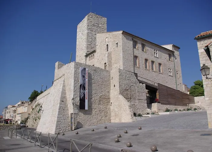 Grand Studio Azur avec terrasse - Vieil Antibes